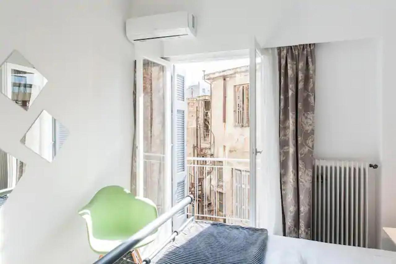 شقة A Masterpiece In Plaka With Big Balcony And Acropolis View أثينا المظهر الخارجي الصورة
