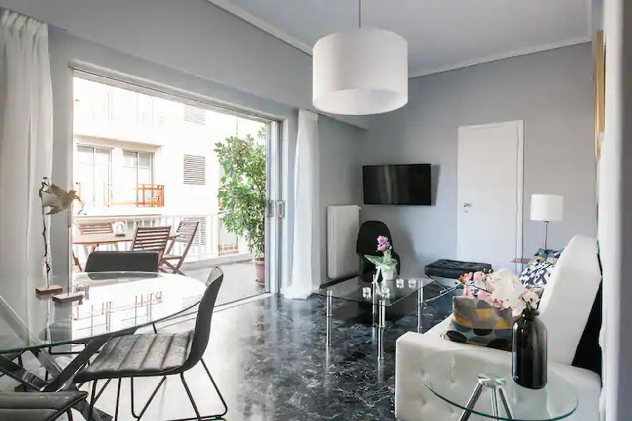 شقة A Masterpiece In Plaka With Big Balcony And Acropolis View أثينا المظهر الخارجي الصورة