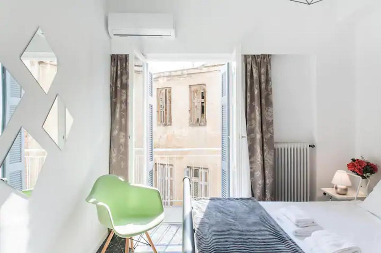 شقة A Masterpiece In Plaka With Big Balcony And Acropolis View أثينا المظهر الخارجي الصورة