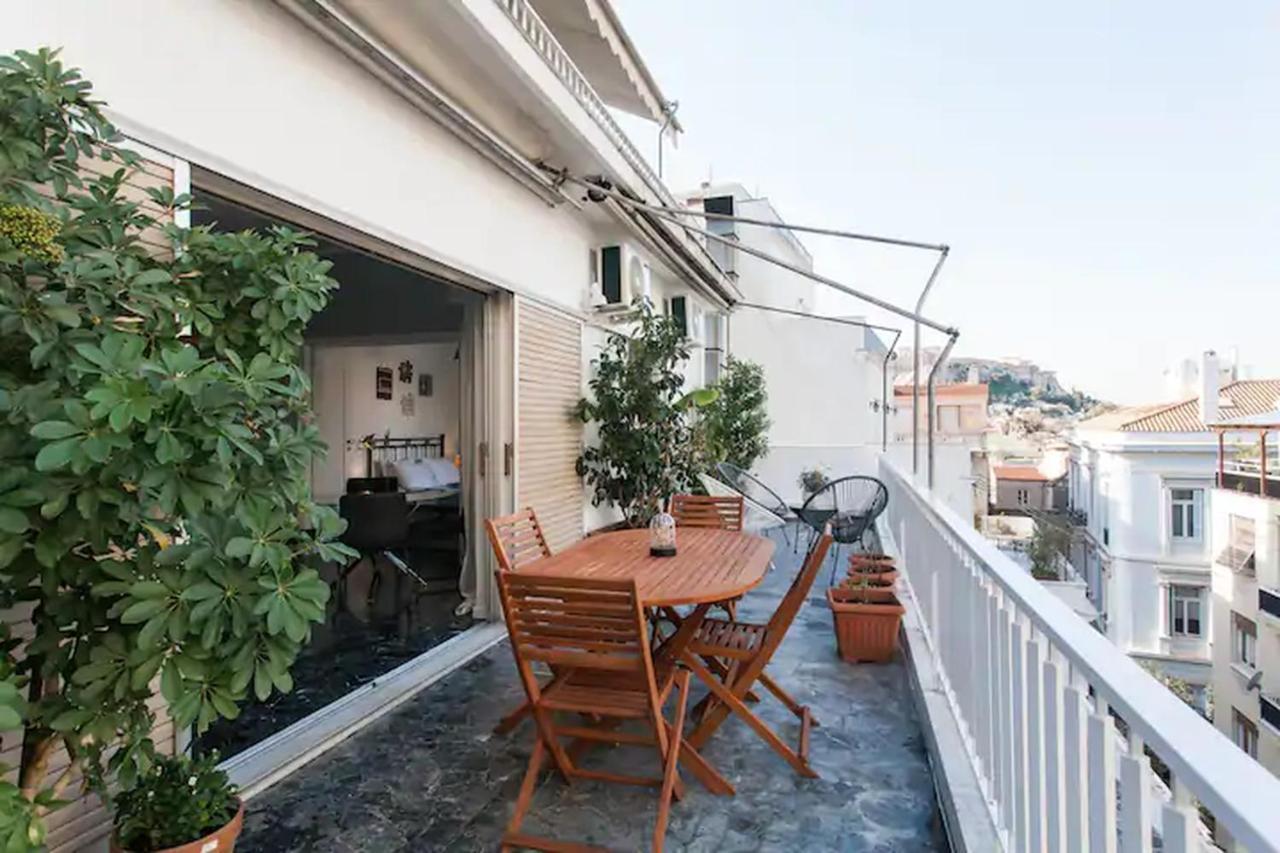 شقة A Masterpiece In Plaka With Big Balcony And Acropolis View أثينا المظهر الخارجي الصورة