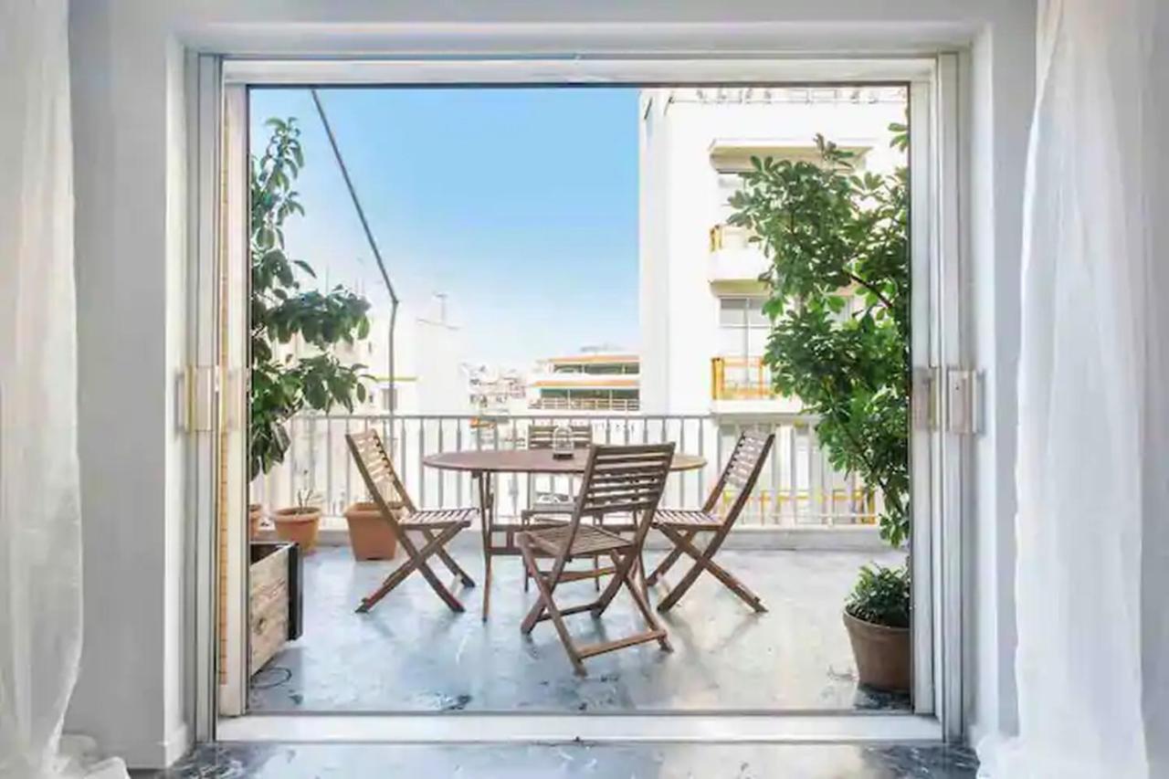 شقة A Masterpiece In Plaka With Big Balcony And Acropolis View أثينا المظهر الخارجي الصورة